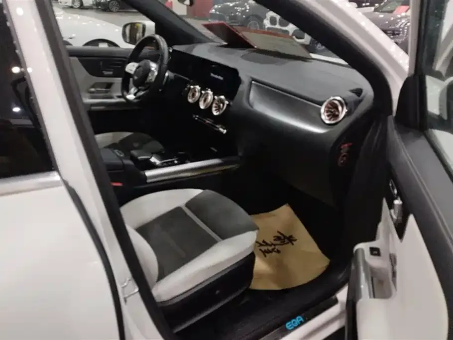 Mercedes-Benz EQA 2022 из CN, фото 2