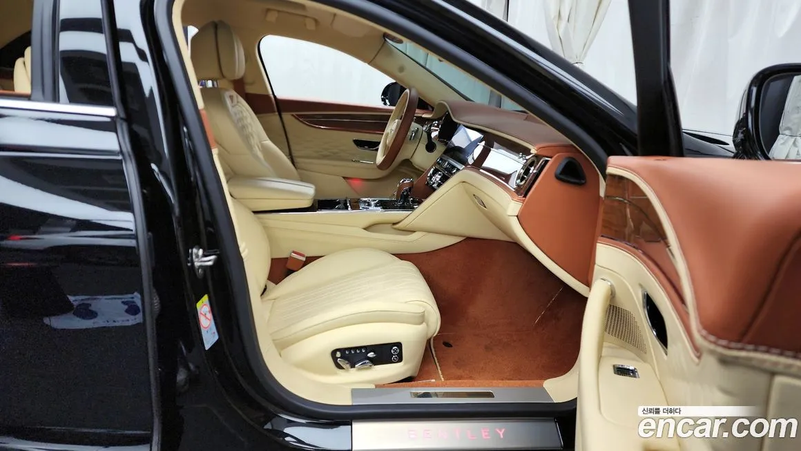 Bentley Flying Spur 2022 из KR, фото 2