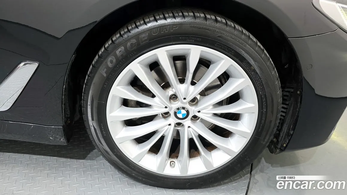 BMW 5-Series 2022 из KR, фото 4