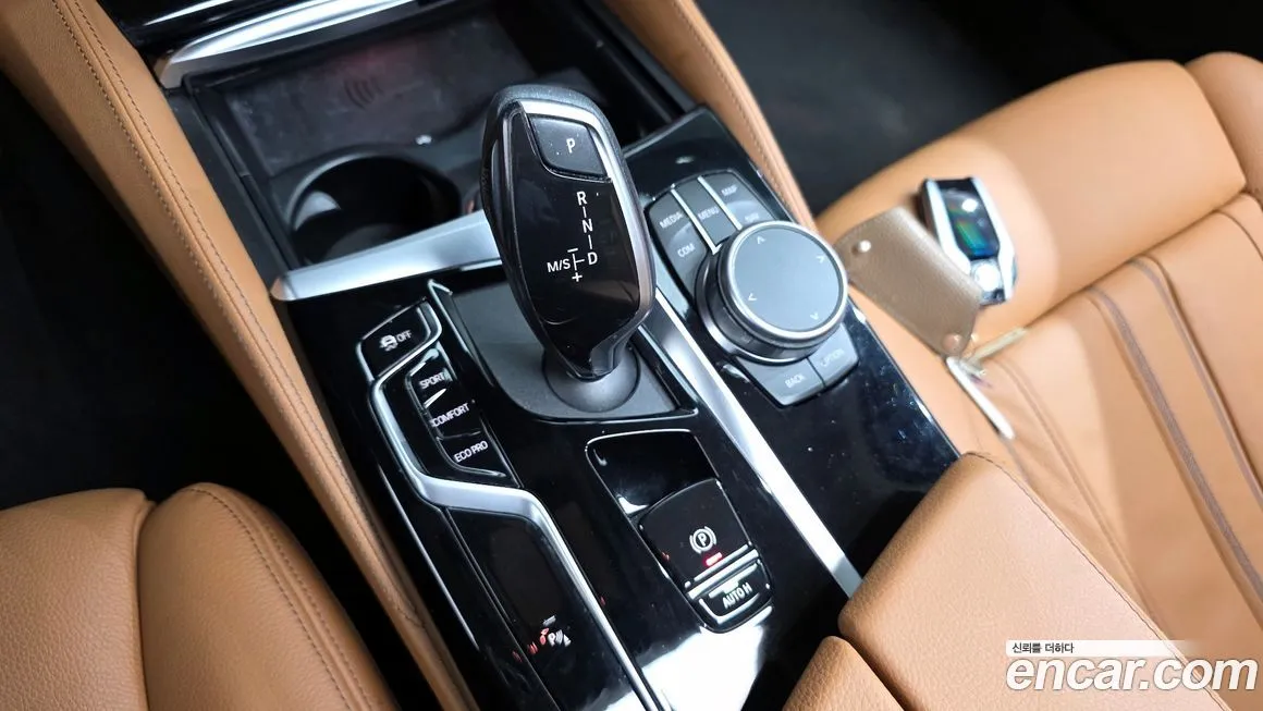 BMW 5-Series 2022 из KR, фото 8