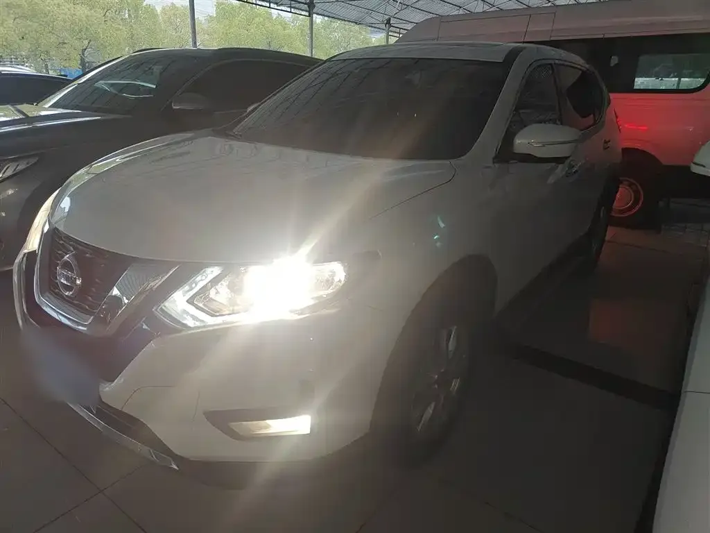 Nissan X-Trail 2021 из CN, фото 1