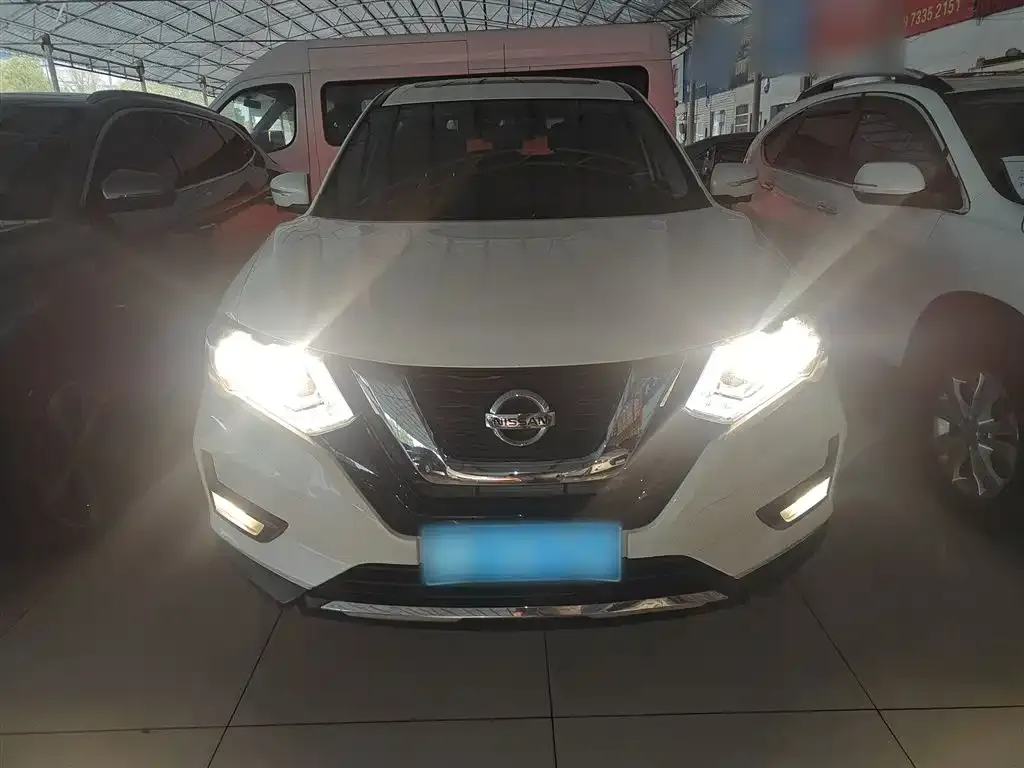 Nissan X-Trail 2021 из CN, фото 2