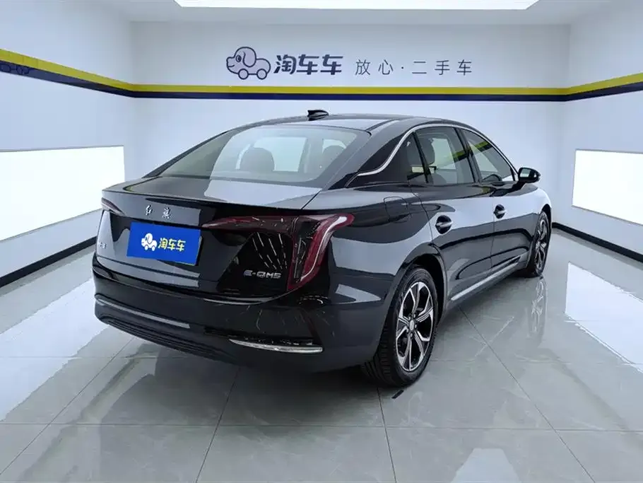 Hongqi E-QM5 — фото 4