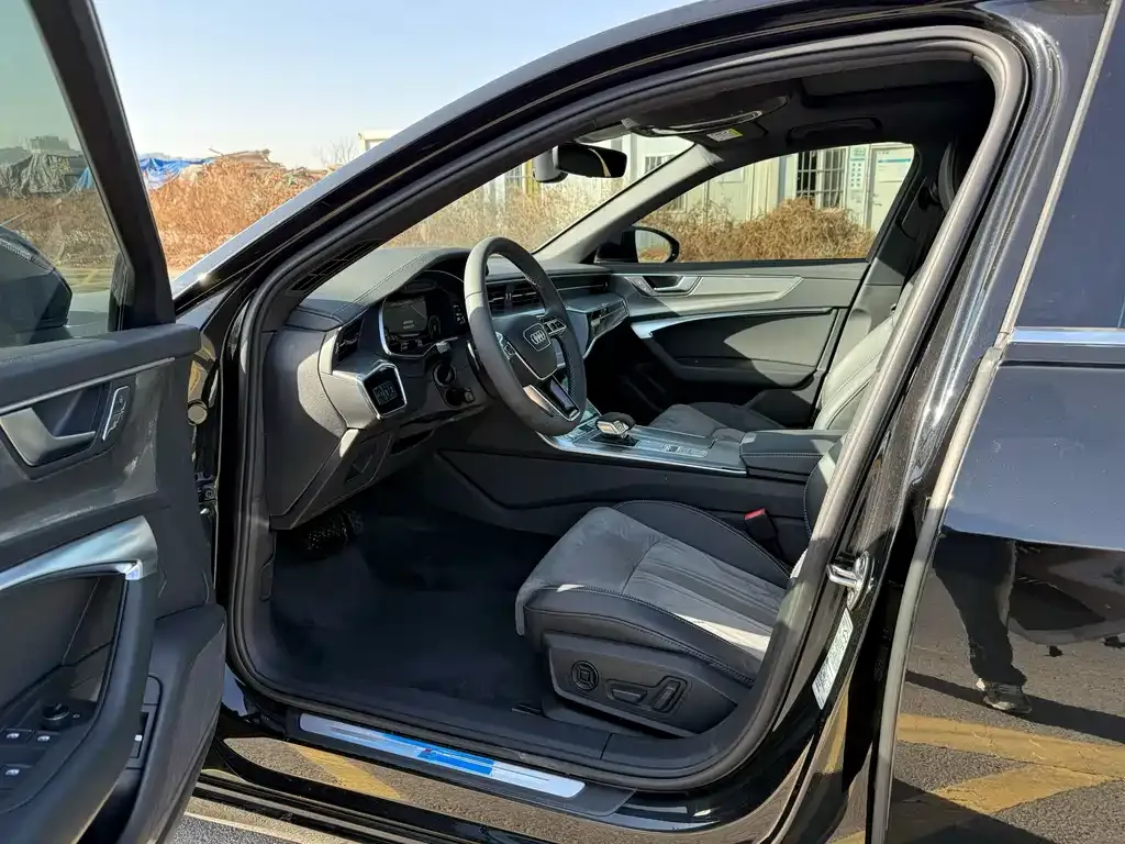 Audi A6L 2021 из CN, фото 3