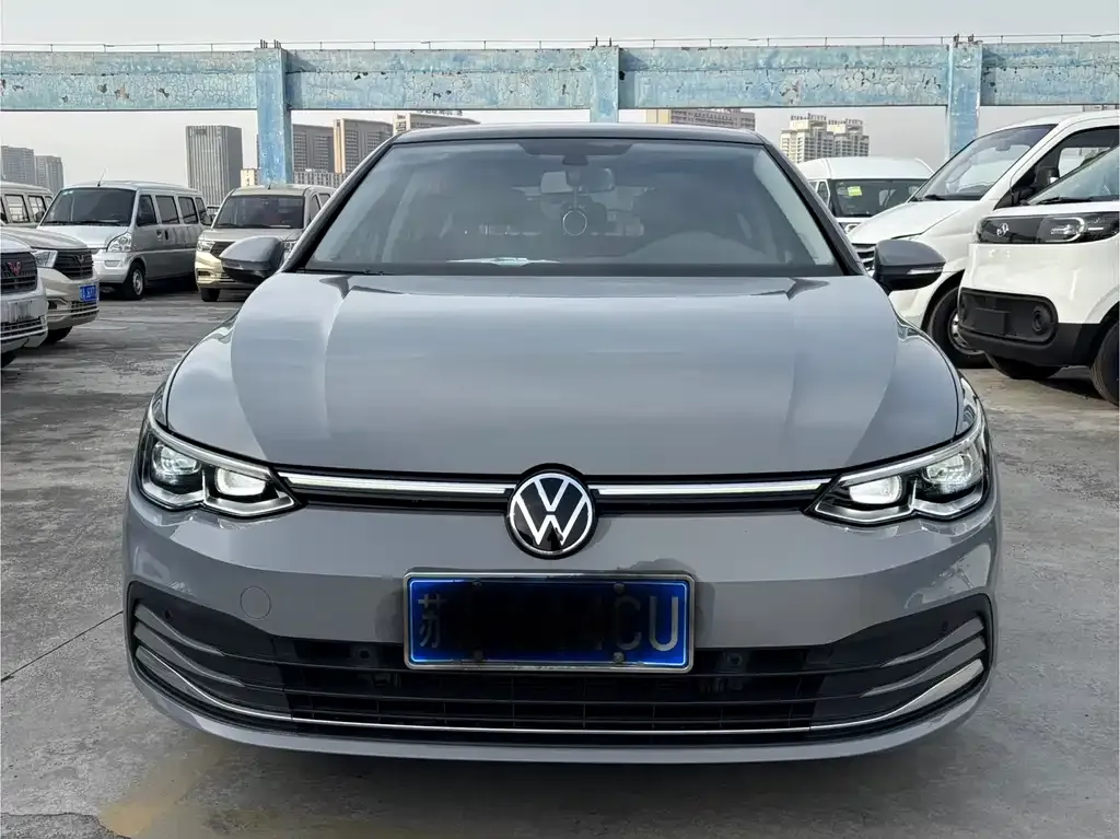 Volkswagen Golf 2023 из CN, фото 7