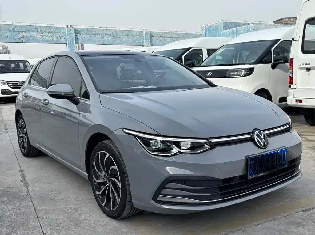 Volkswagen Golf 2023 из CN, фото 5