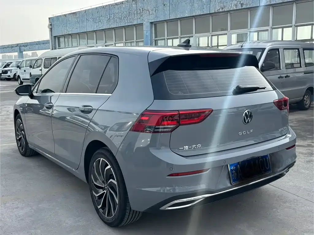 Volkswagen Golf 2023 из CN, фото 4