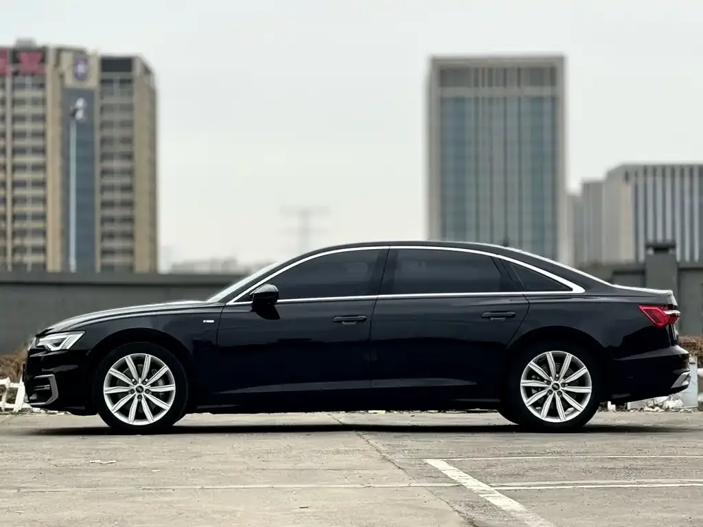Audi A6L — фото 7