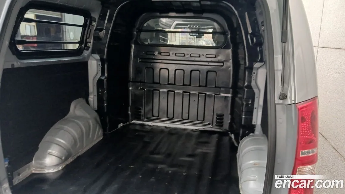 Hyundai Starex — фото 10