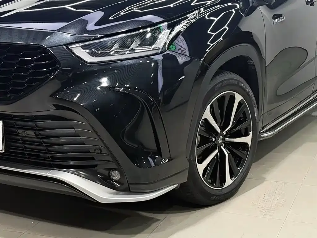 Toyota Crown Kluger 2024 из CN, фото 3