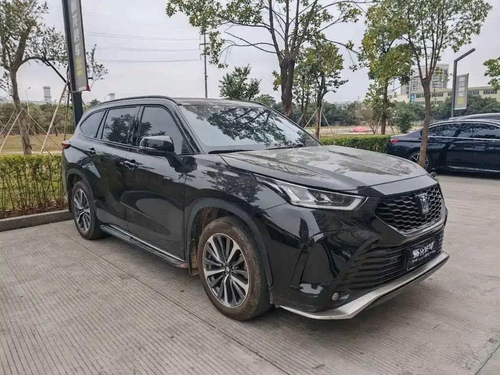 Toyota Crown Kluger 2025 из CN, фото 8
