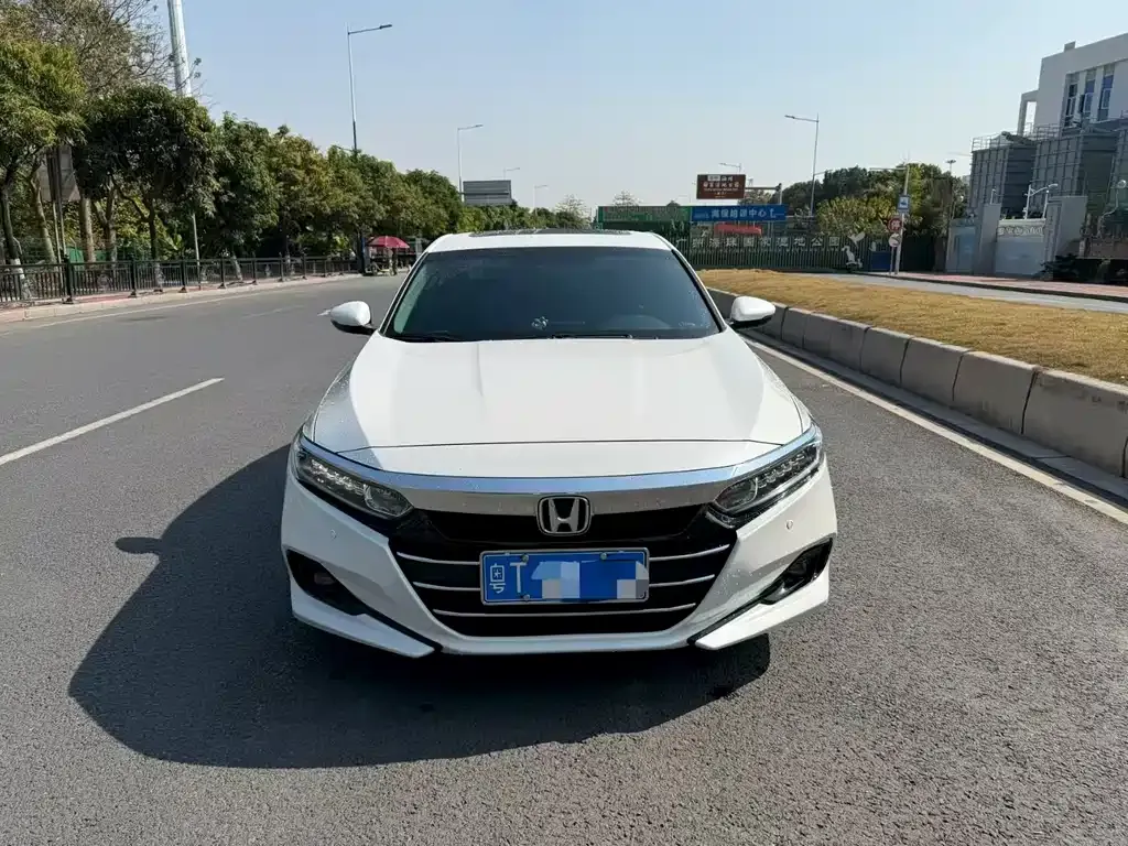 Honda Accord — фото 9
