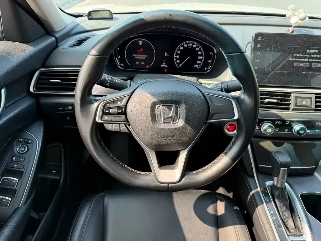 Honda Accord — фото 6
