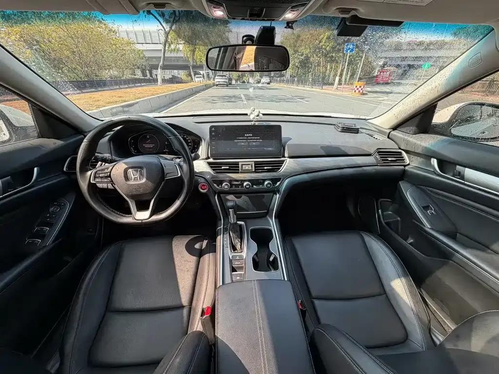 Honda Accord — фото 5