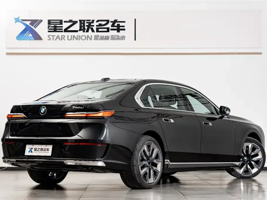 BMW 7 Series 2024 из CN, фото 3