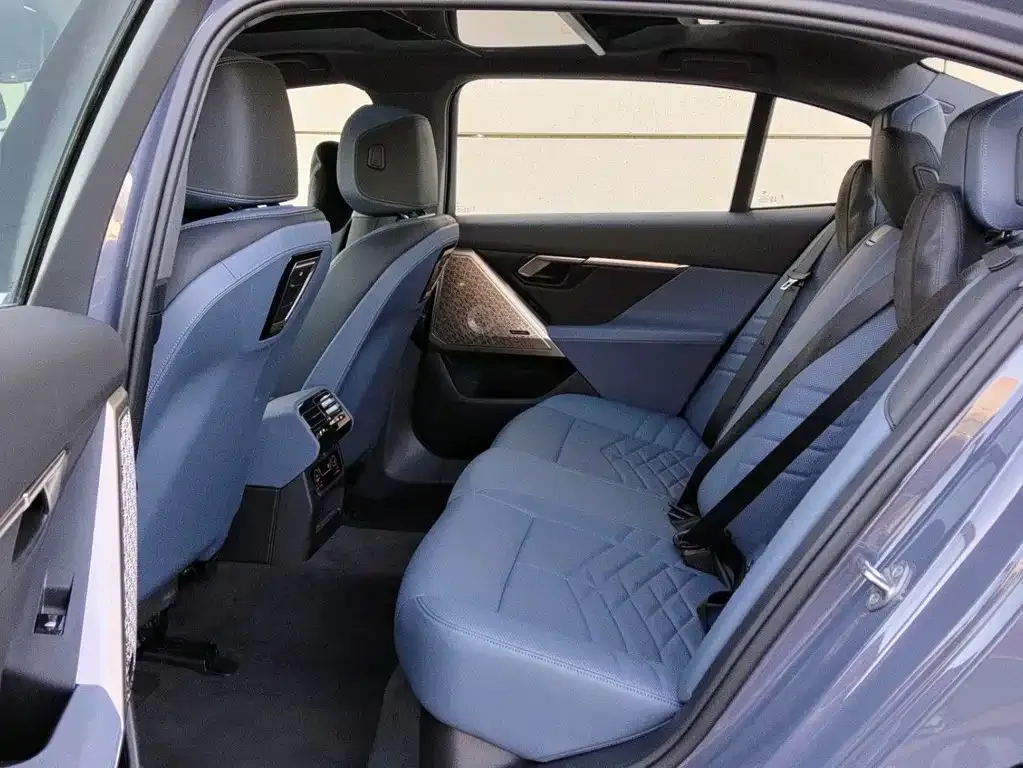 BMW i5 2024 из CN, фото 8