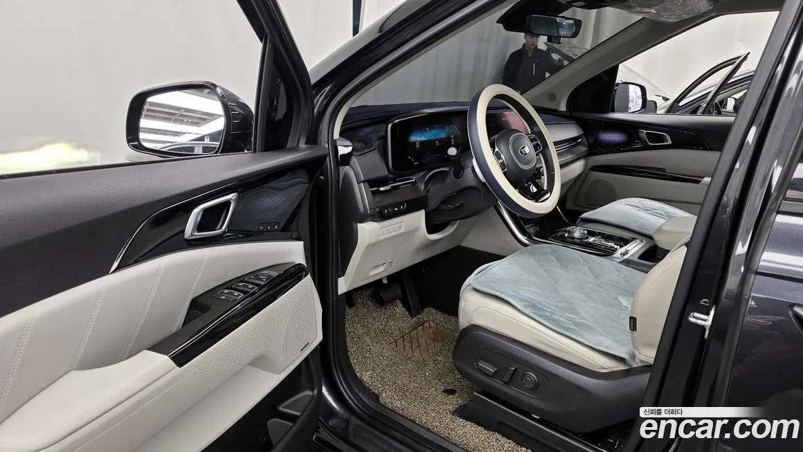 Kia Carnival — фото 10