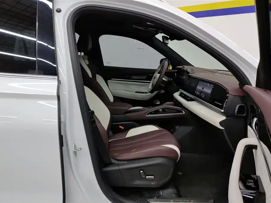 Geely Xingyue L 2024 из CN, фото 5