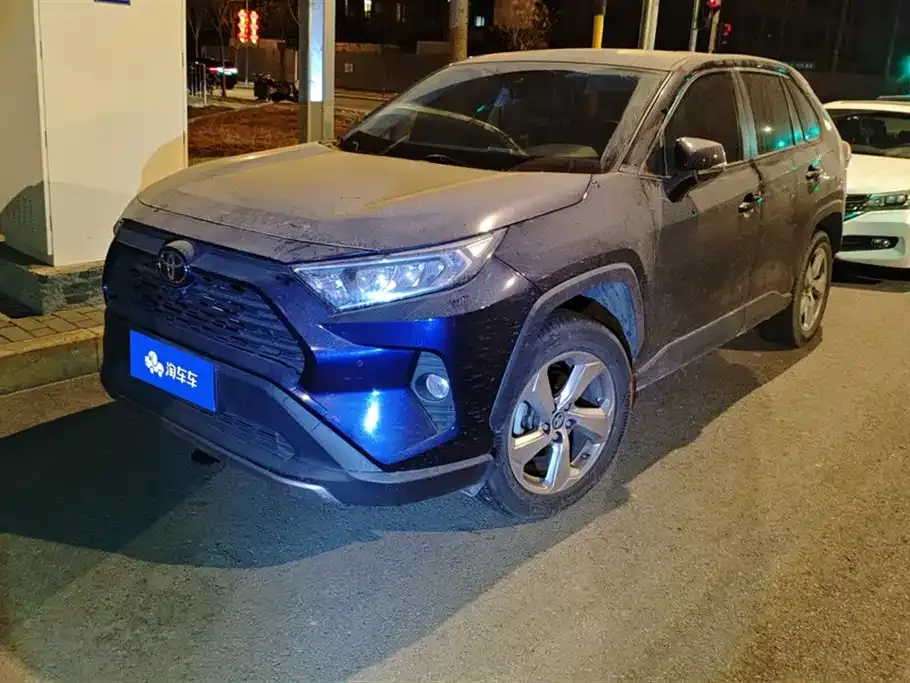 Toyota RAV4 2022 из CN, фото 1