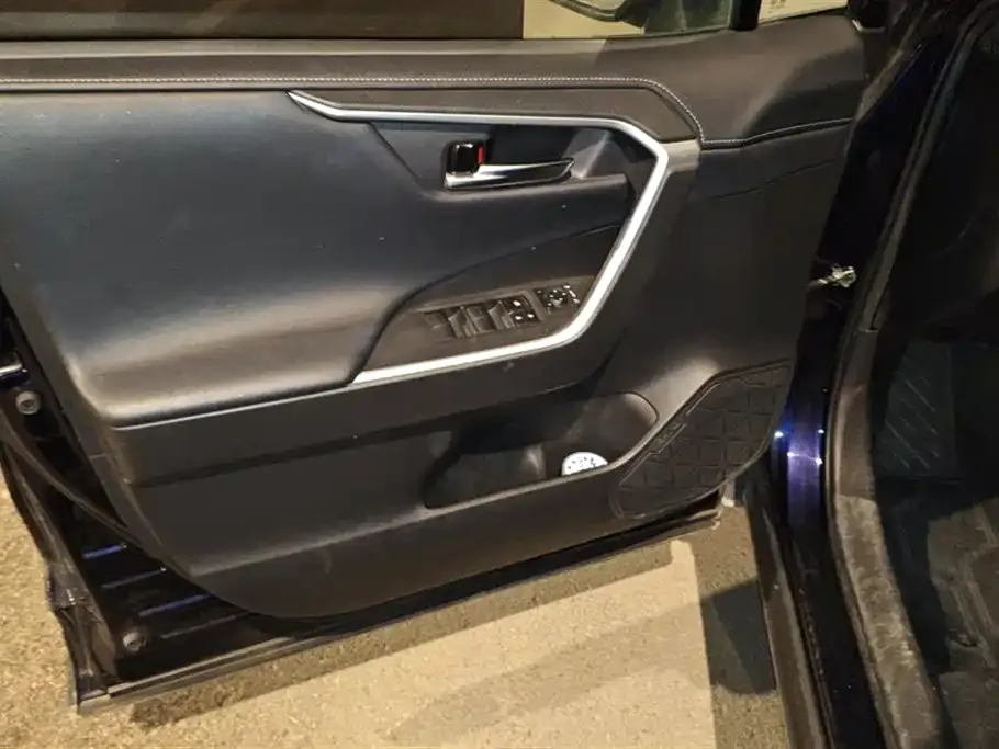 Toyota RAV4 2022 из CN, фото 5