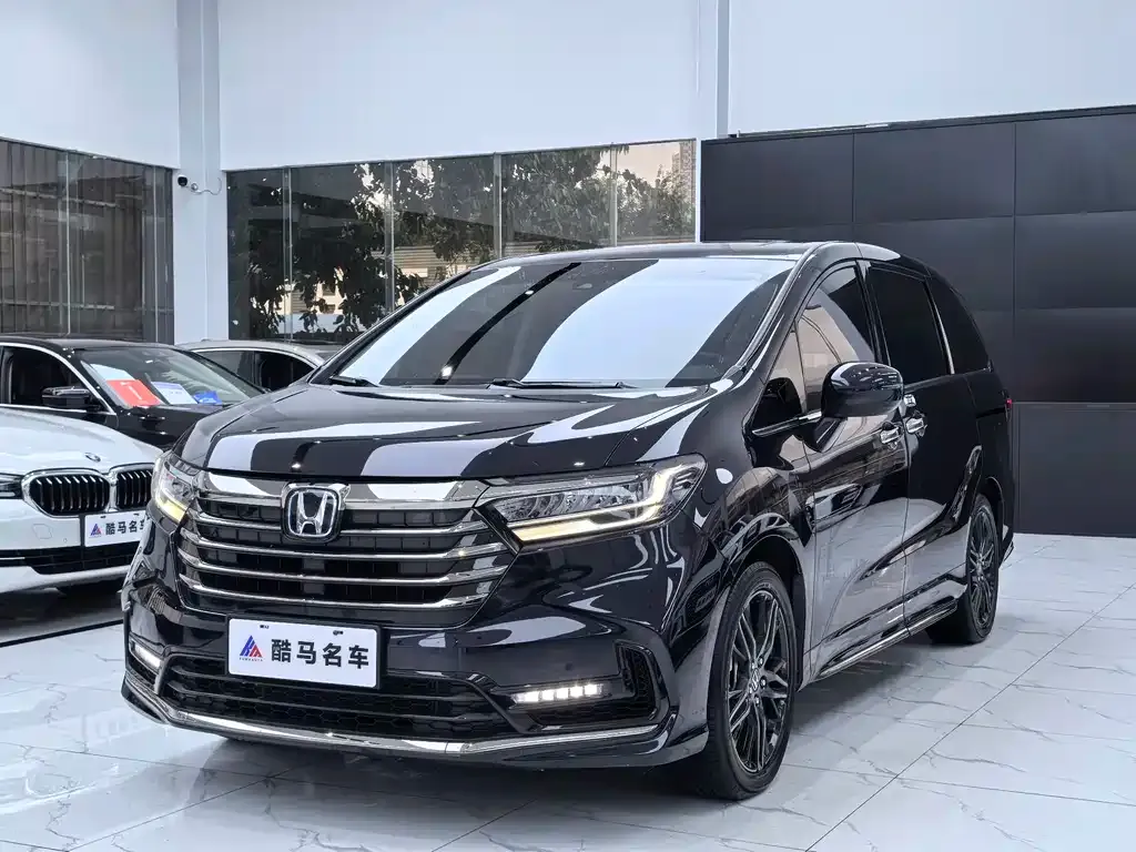 Honda Odyssey — фото 1