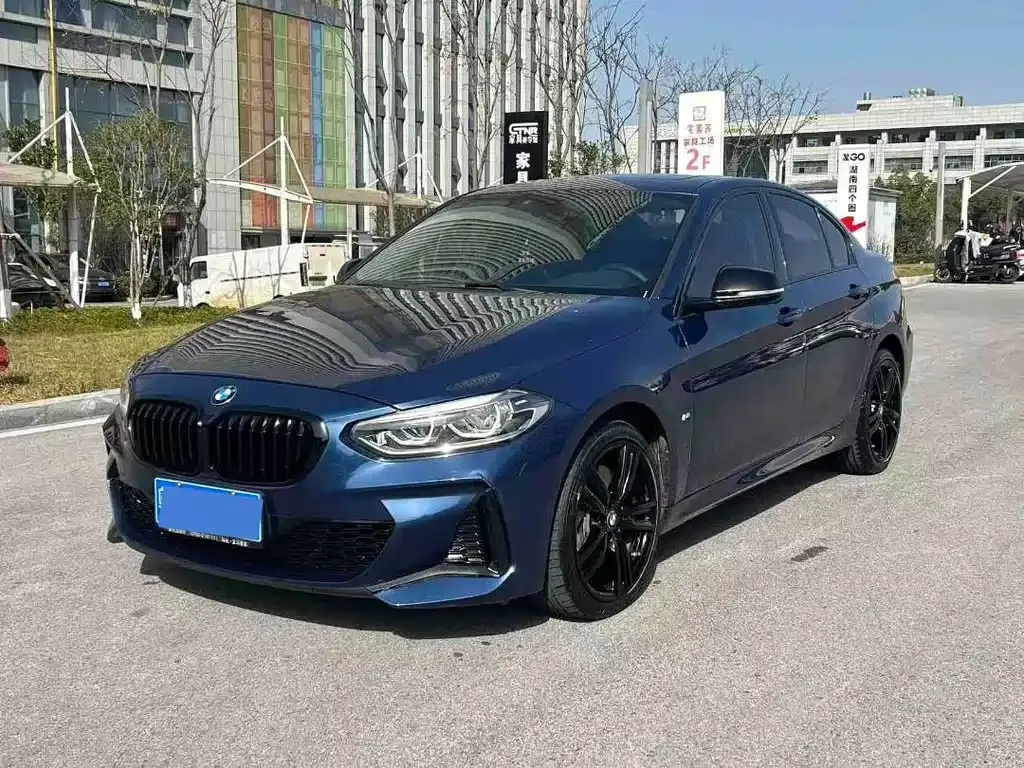 BMW 1 Series — фото 1