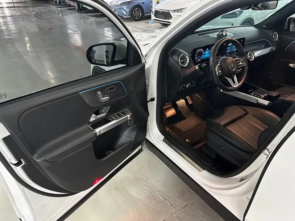 Mercedes-Benz EQB 2023 из CN, фото 8