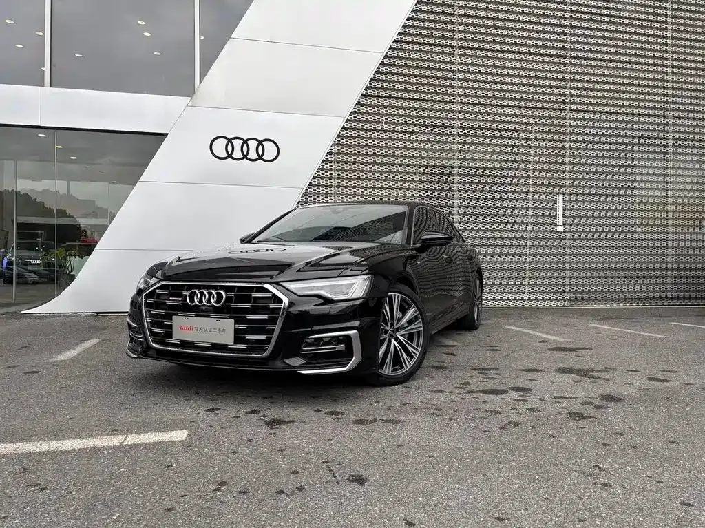 Audi A6L — фото 1
