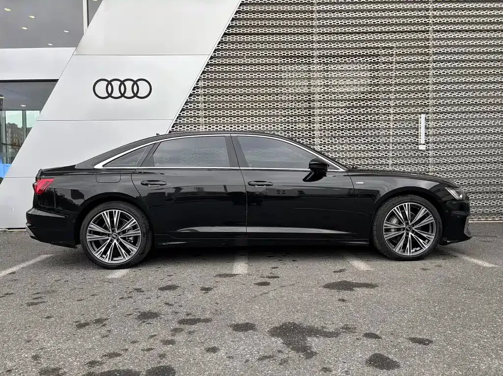 Audi A6L — фото 6