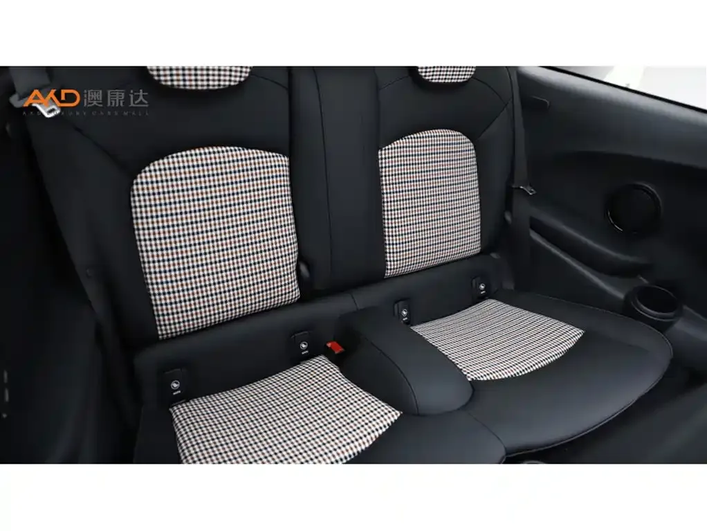 MINI Cooper (3-door) 2023 из CN, фото 8