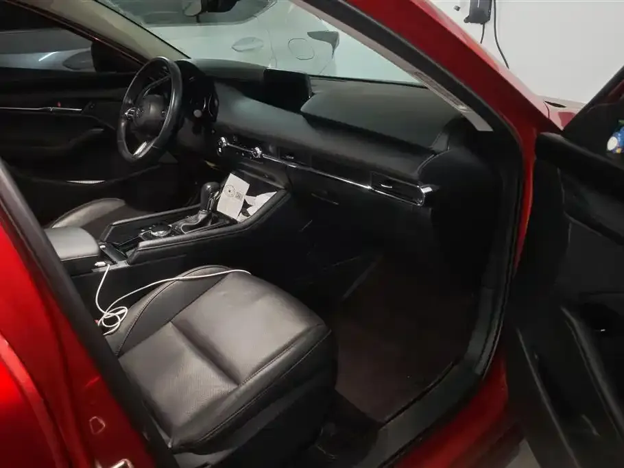 Mazda 3 Axela 2022 из CN, фото 3
