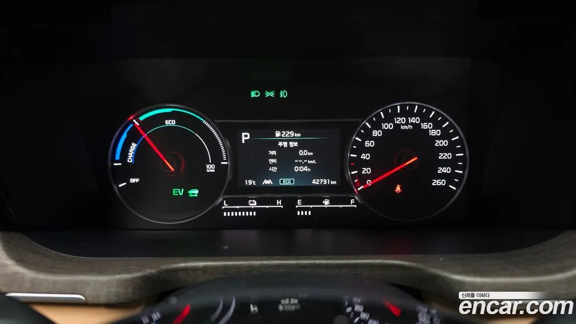 Kia Sorento — фото 8