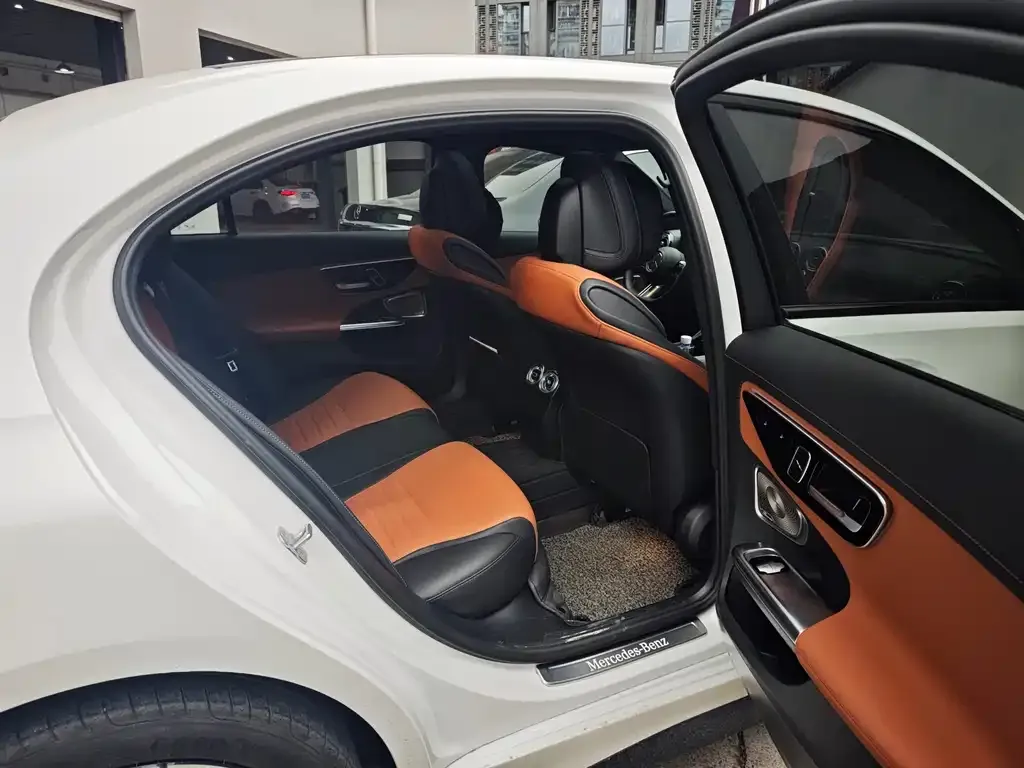 Mercedes-Benz C-Class 2024 из CN, фото 2
