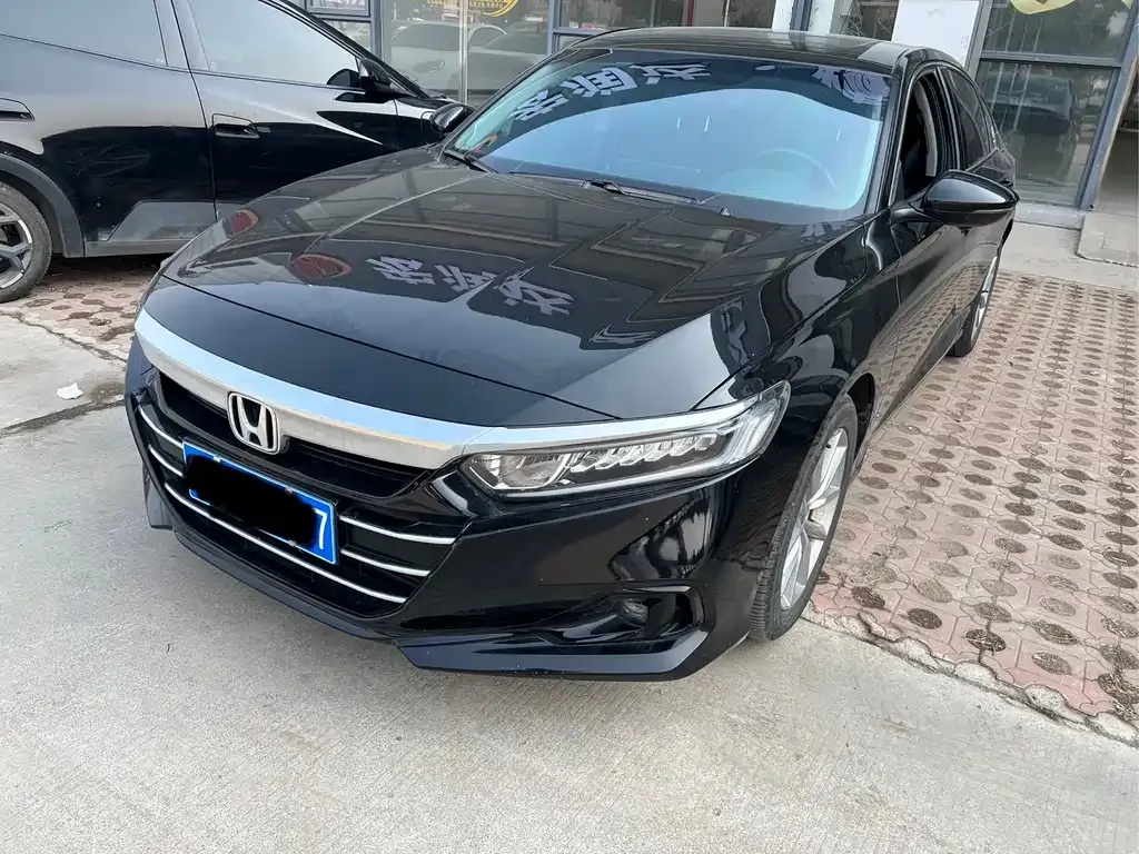 Honda Accord — фото 1