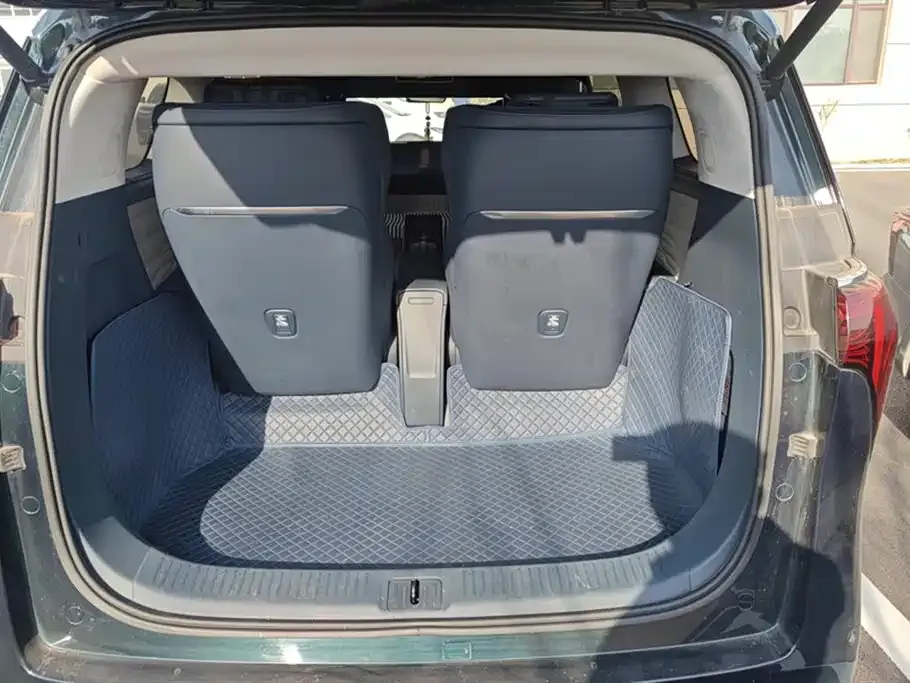 Buick Century 2023 из CN, фото 2