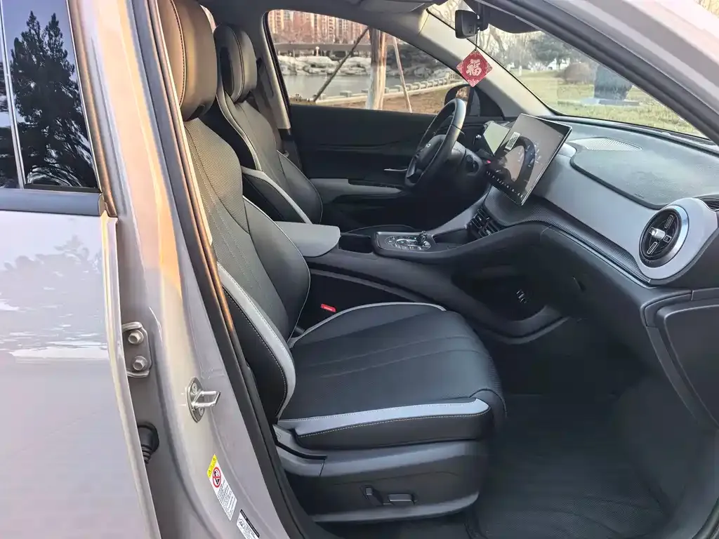 BYD Seal 05 DM-i 2025 из CN, фото 2
