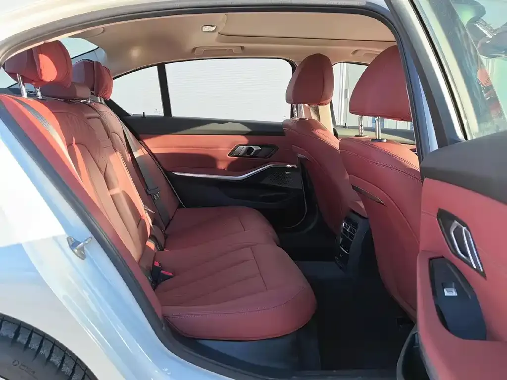 BMW 3 Series 2025 из CN, фото 3