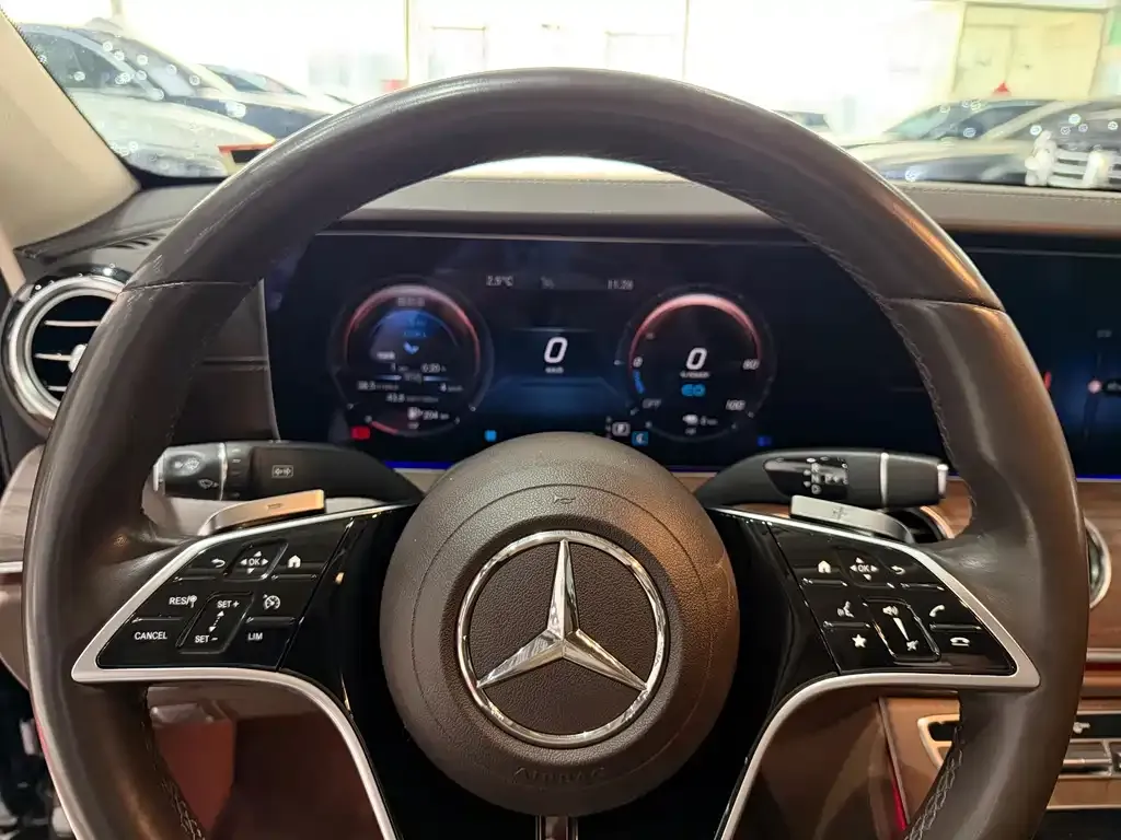 Mercedes-Benz E-Class New Energy — фото 4