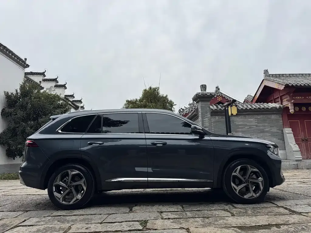 Geely Xingyue L — фото 3