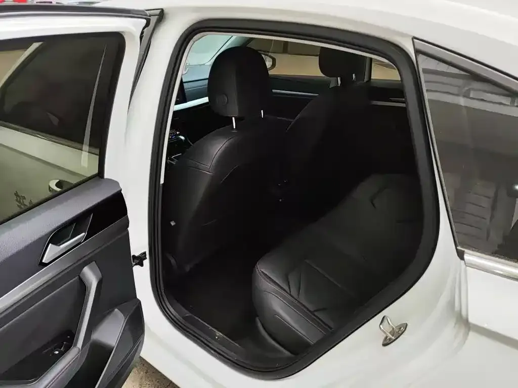 Volkswagen Lavida 2024 из CN, фото 2