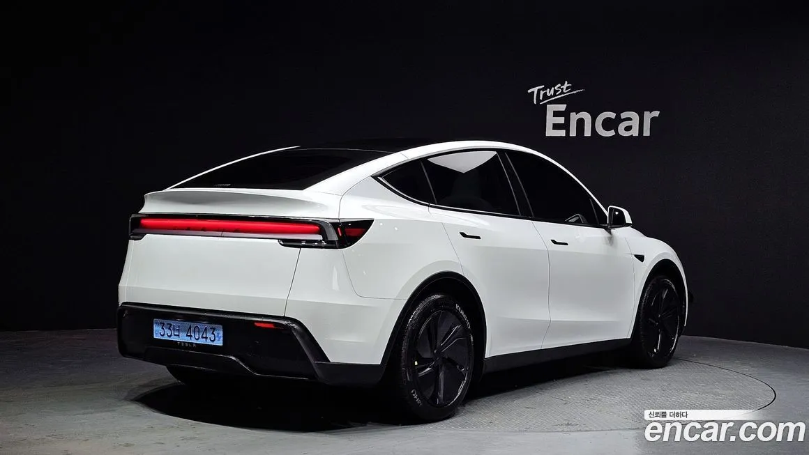 Tesla Model Y — фото 2