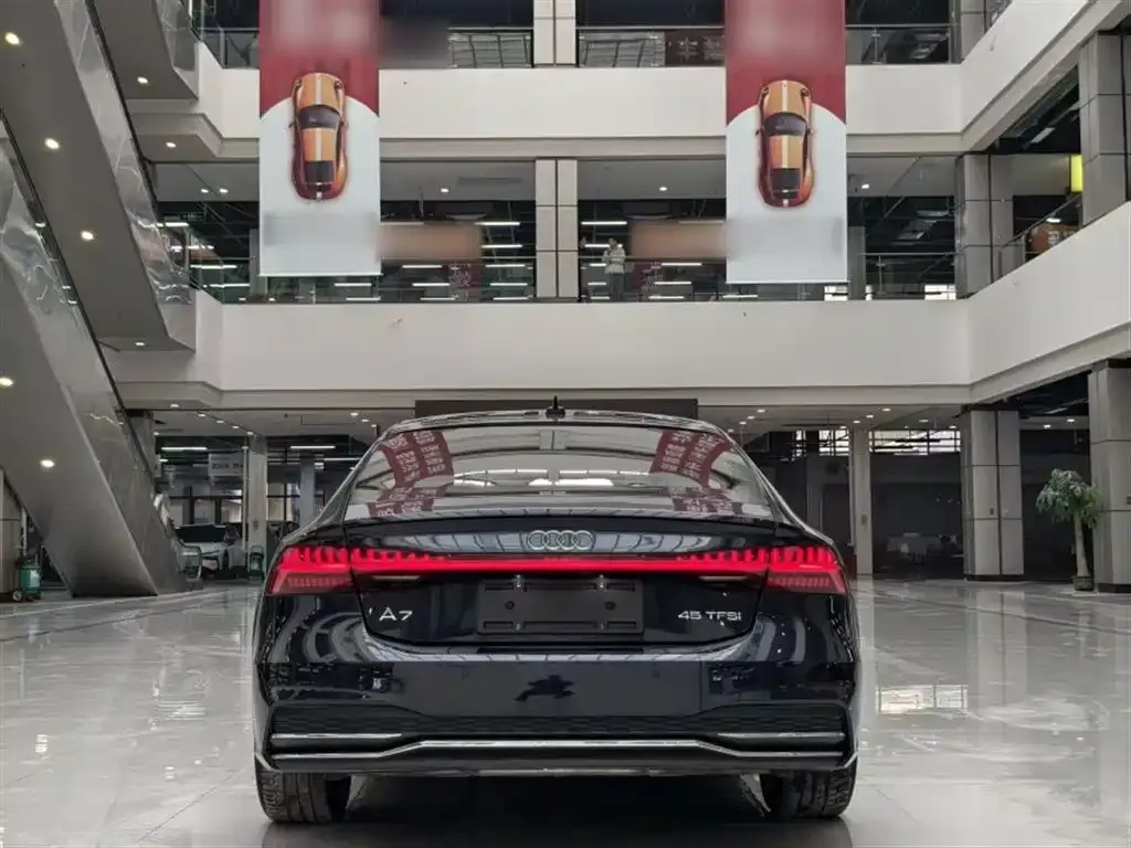 Audi A7 2021 из CN, фото 4