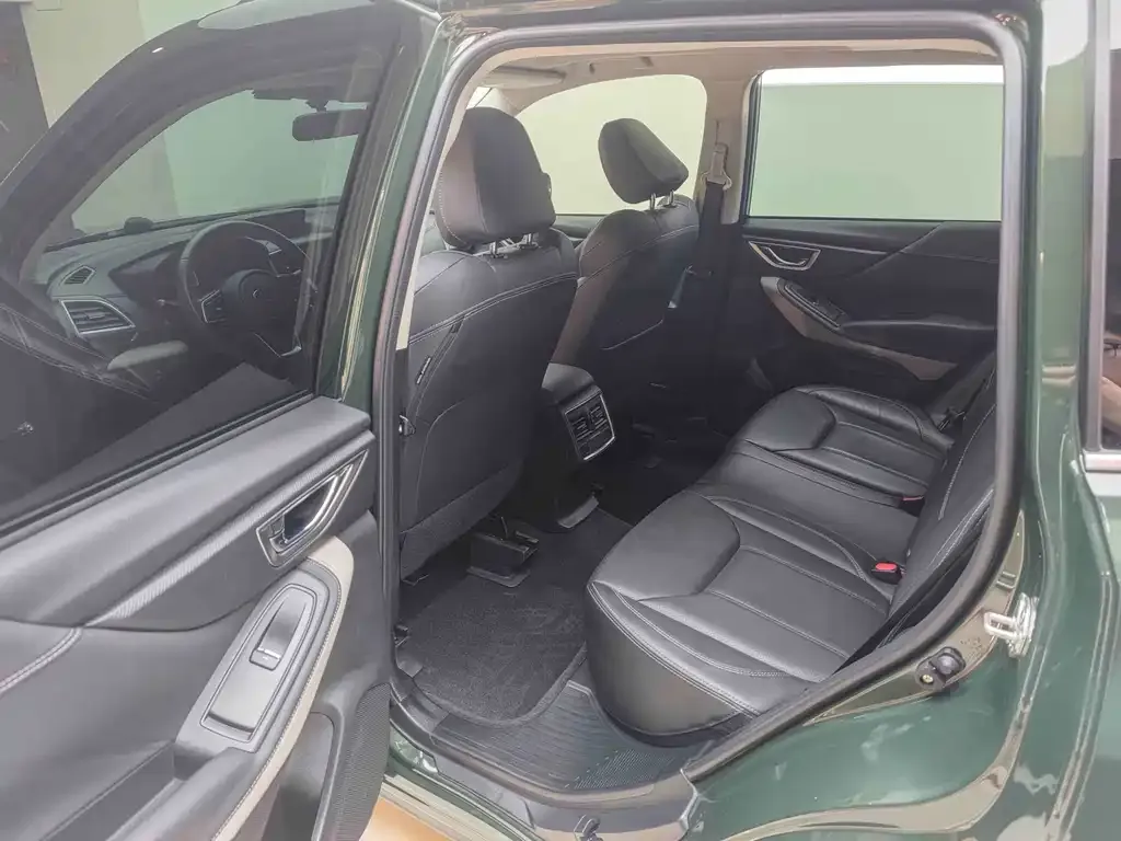 Subaru Forester 2023 из CN, фото 6