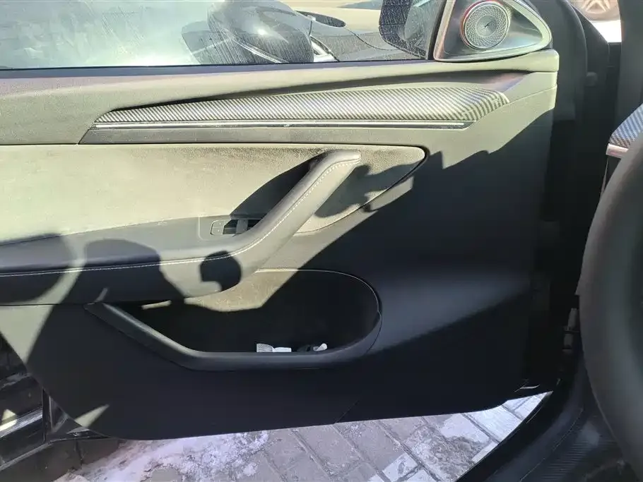 Tesla Model Y 2023 из CN, фото 2