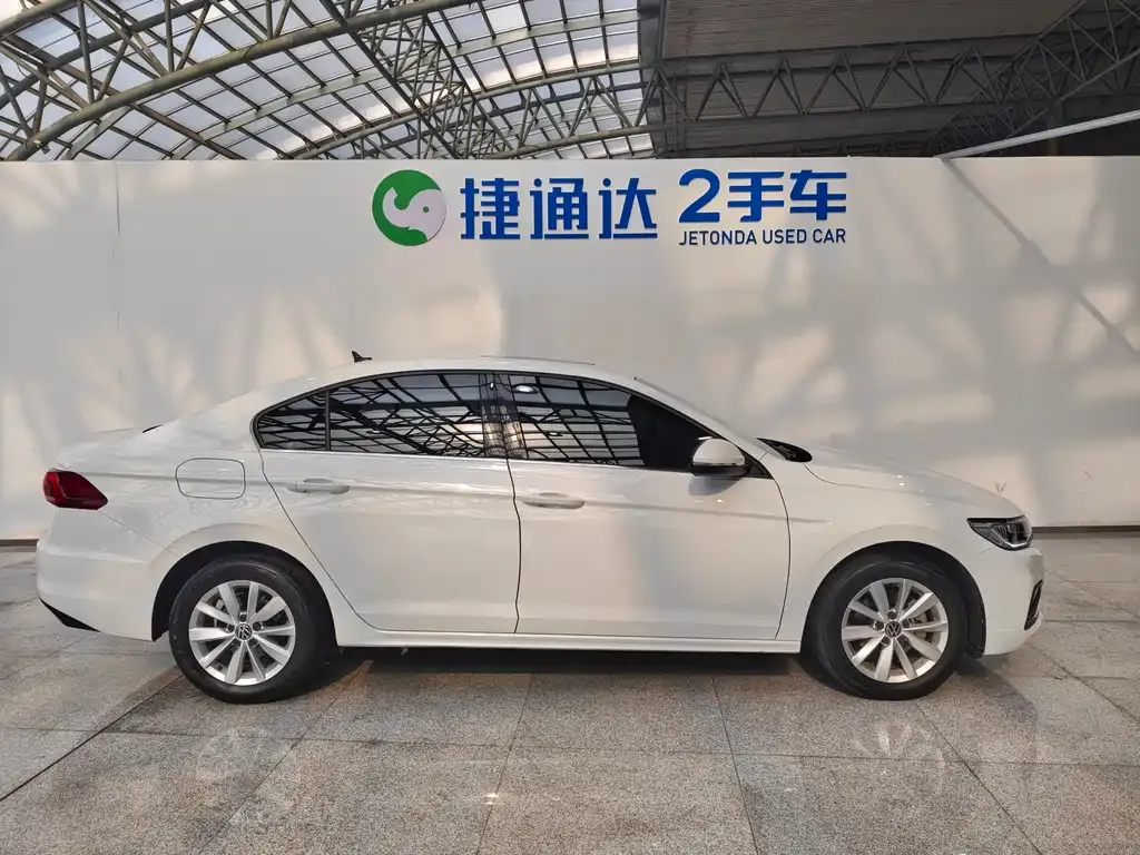 Volkswagen Bora 2022 из CN, фото 9