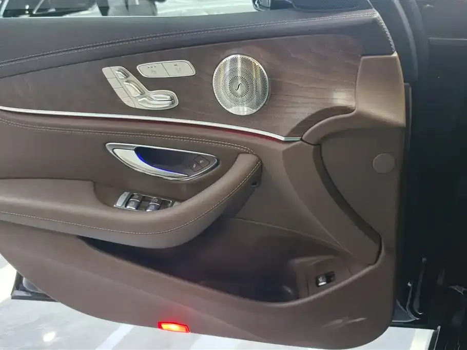 Mercedes-Benz E-Class 2023 из CN, фото 4