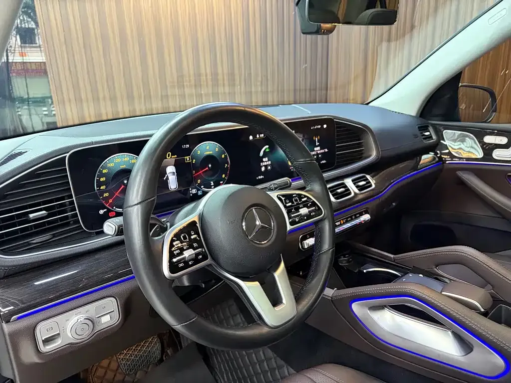 Mercedes-Benz GLE — фото 9