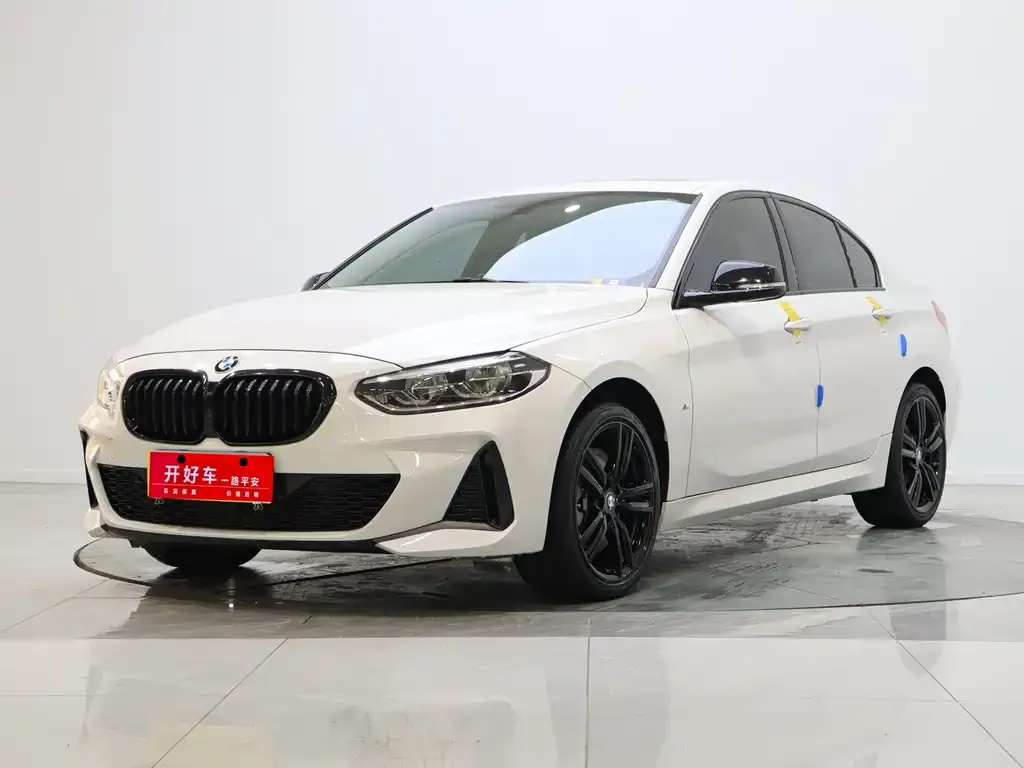 BMW 1 Series 2023 из CN, фото 2