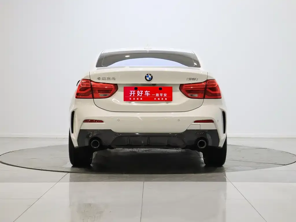 BMW 1 Series 2023 из CN, фото 3