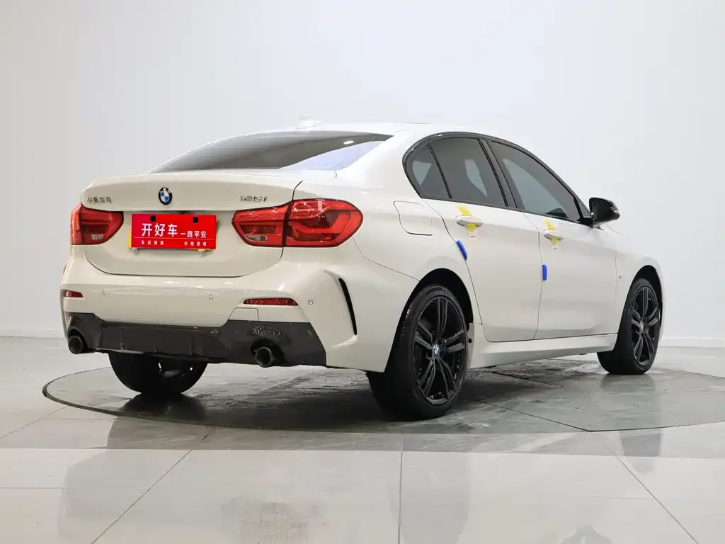 BMW 1 Series 2023 из CN, фото 4